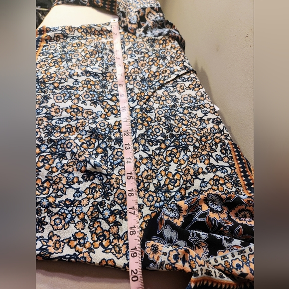 Westport dress, size medium - Picture 10 of 10